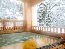 雪景色を楽しむ露天風呂